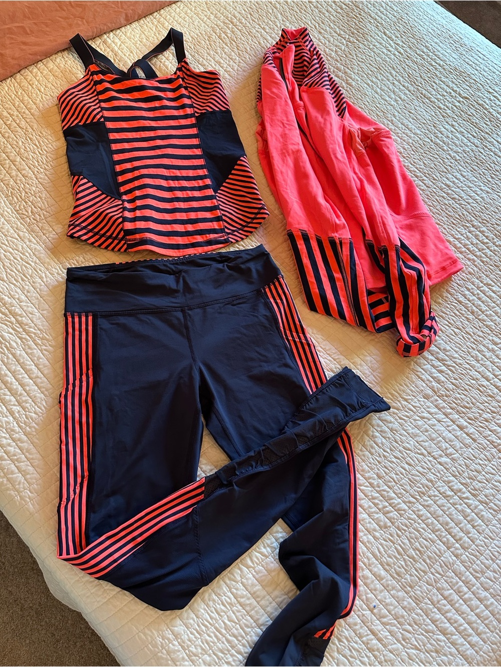 Lululemon Neon Salmon Set
